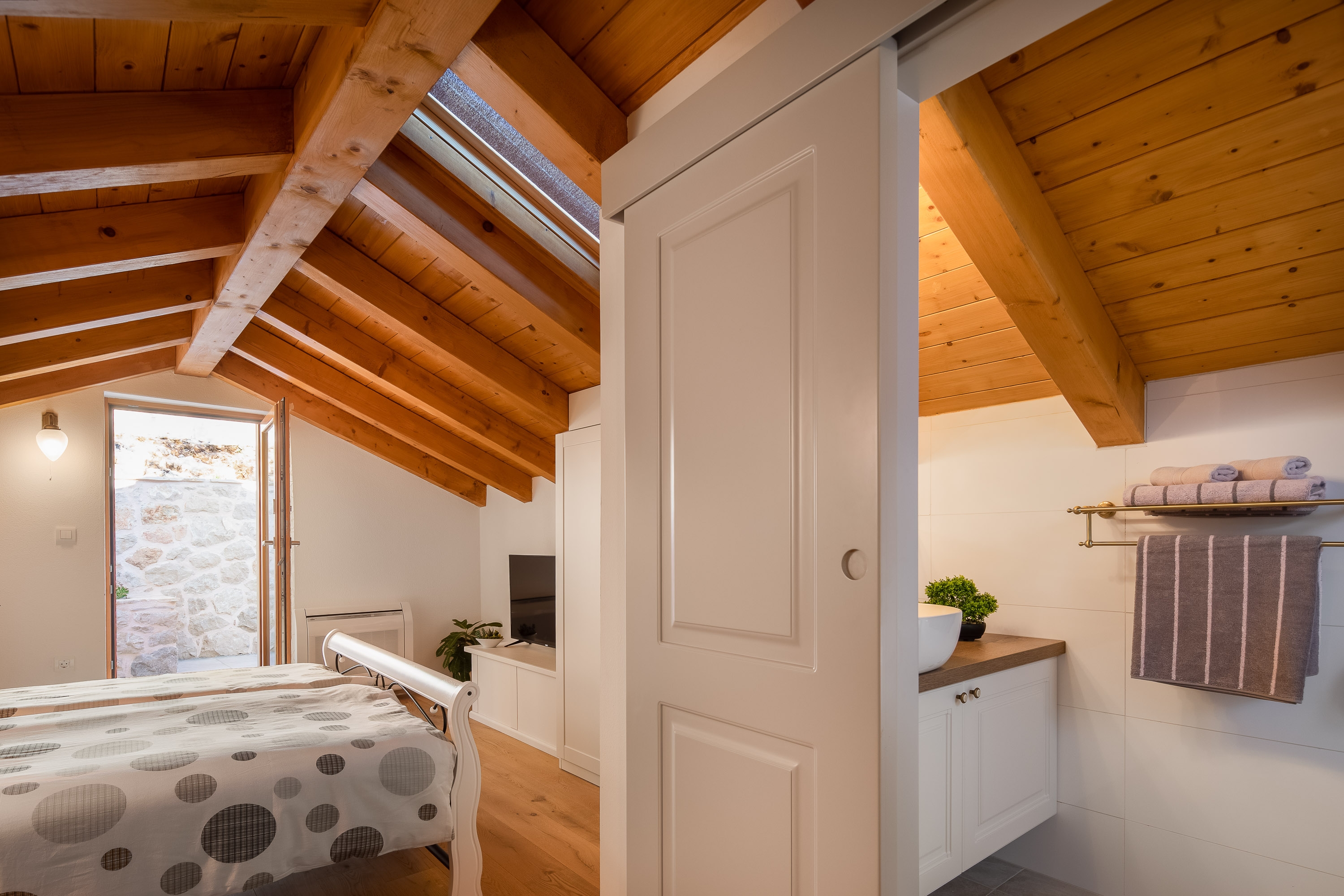 Three bedroom house with terrace Malo Grablje, Hvar  K