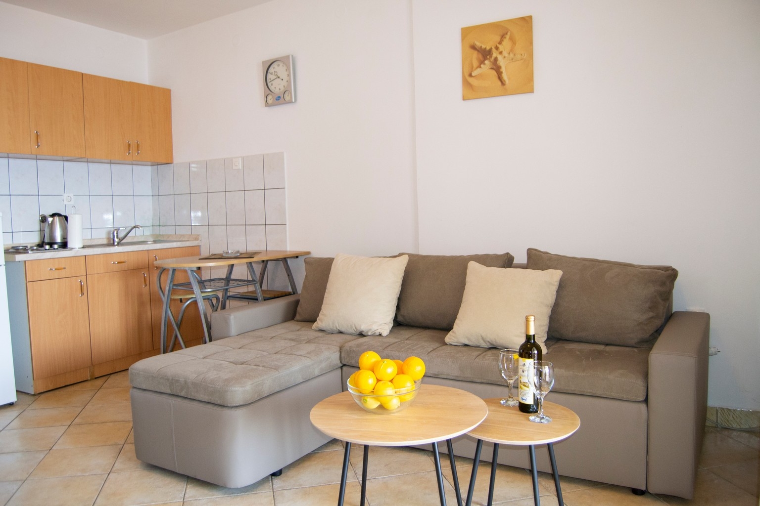 One bedroom apartment with terrace and sea view Prigradica, Korčula (A-20608-b)