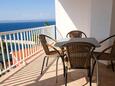 Prigradica, Terrasse dans l’hébergement en type apartment, avec la vue sur la mer et WiFi.