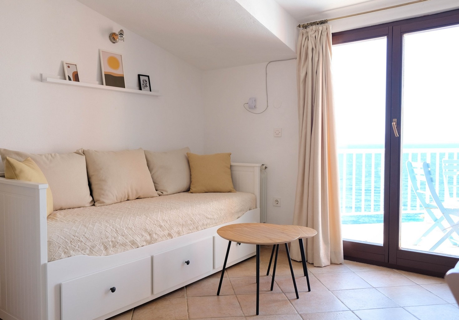 One bedroom apartment with terrace and sea view Prigradica, Korčula (A-20608-e)
