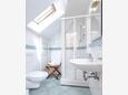 Zavala, Bathroom in the studio-apartment, WiFi.