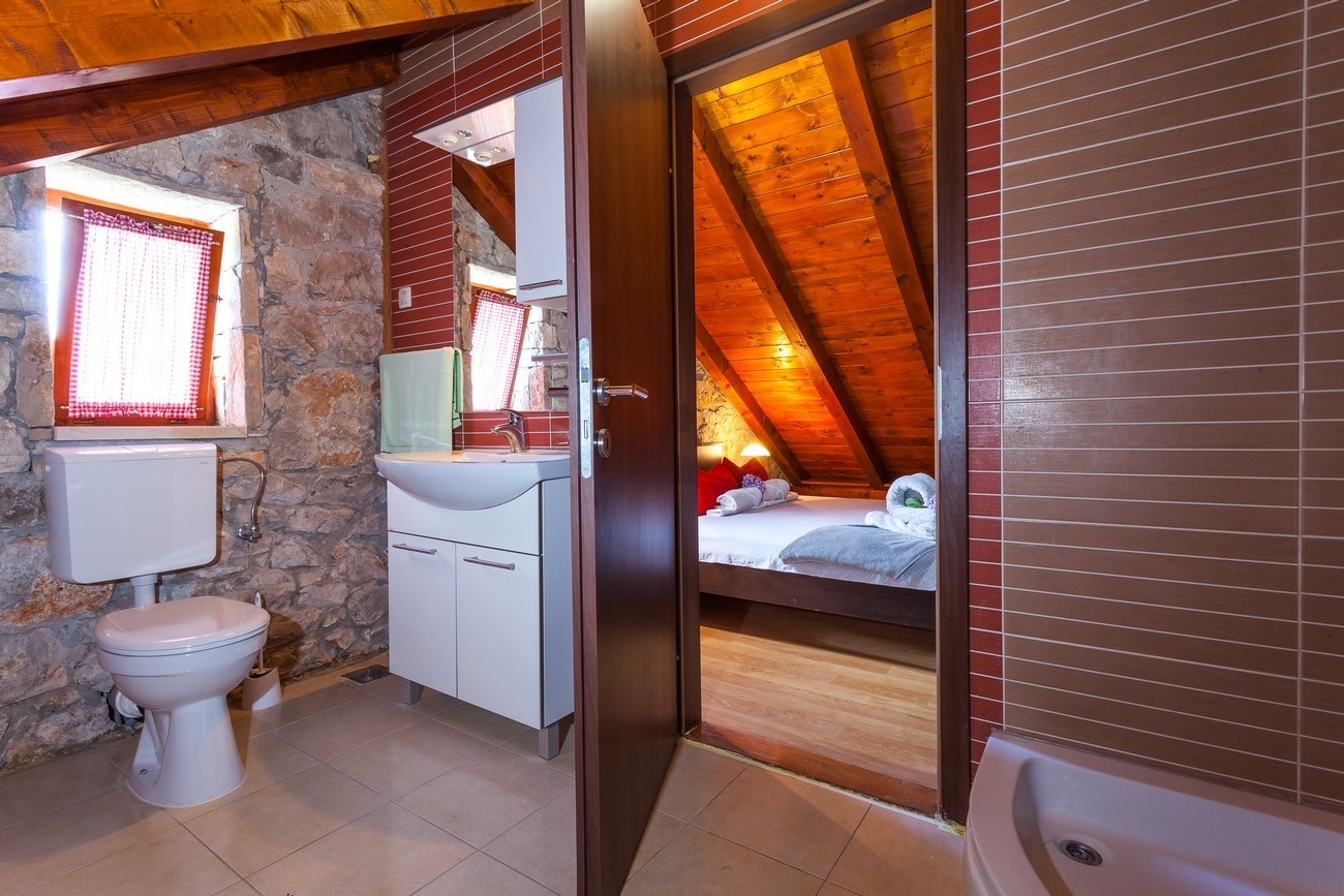 Comfortable and spacious house with terrace and sea view Orebić, Pelješac  K
