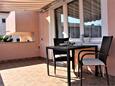 Krk, Terras in the apartment, (pet friendly) en WiFi.