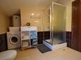 Ванная комната Omišalj, Ванная комната в размещении типа apartment, Домашние животные допускаются и WiFi.