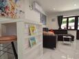 Omišalj, Гостиная в размещении типа apartment, доступный кондиционер, Домашние животные допускаются и WiFi.