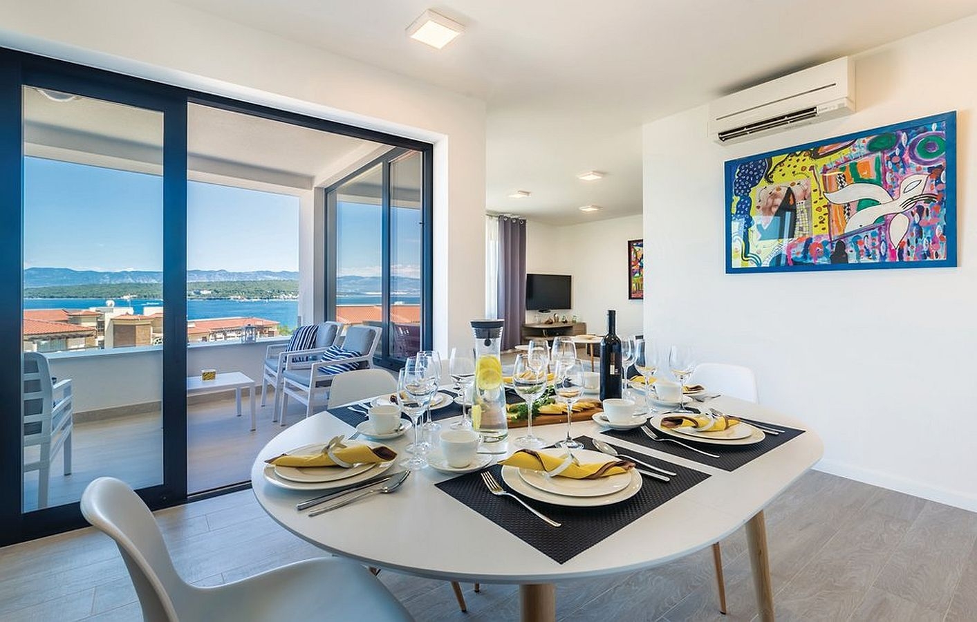 Two bedroom apartment with terrace and sea view Vantačići, Krk  A-b