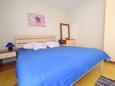 Njivice, Спальня в размещении типа apartment, WiFi.