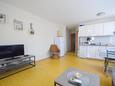 Гостиная Njivice, Гостиная в размещении типа apartment, доступный кондиционер и WiFi.