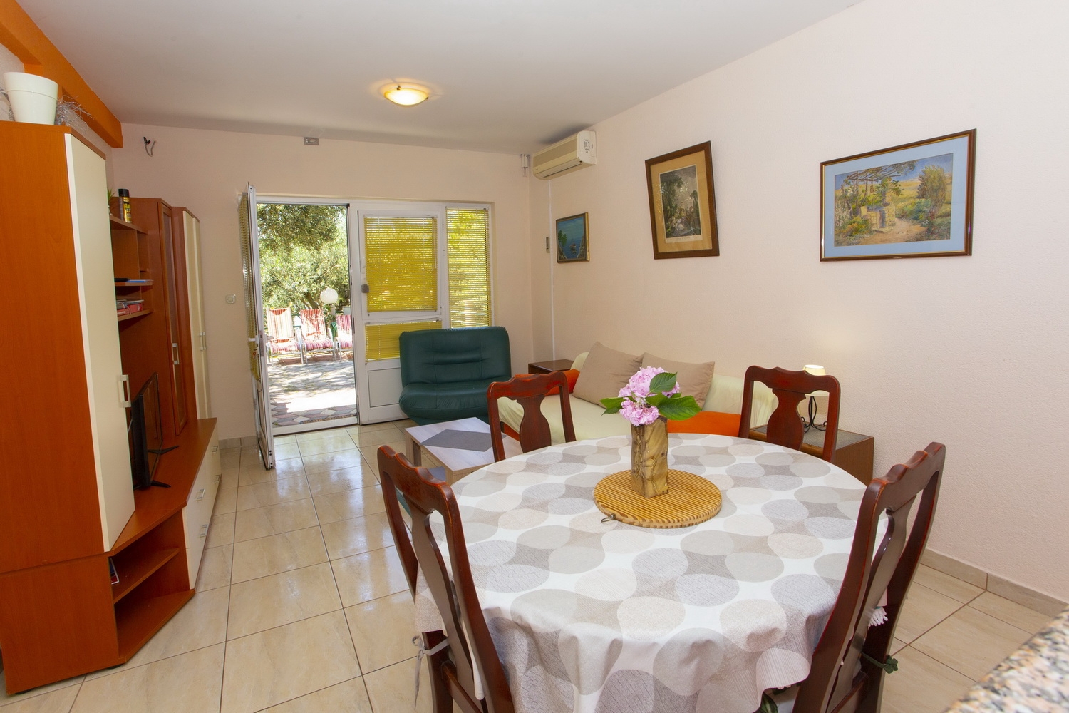 One bedroom apartment with terrace Makarska  A-a