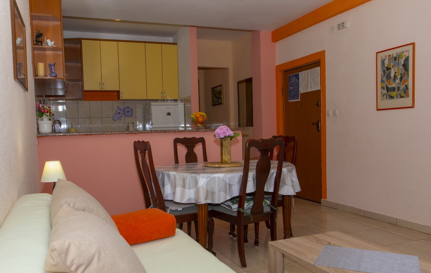 One bedroom apartment with terrace Makarska  A-a
