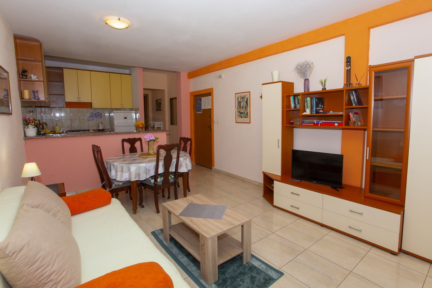 One bedroom apartment with terrace Makarska  A-a