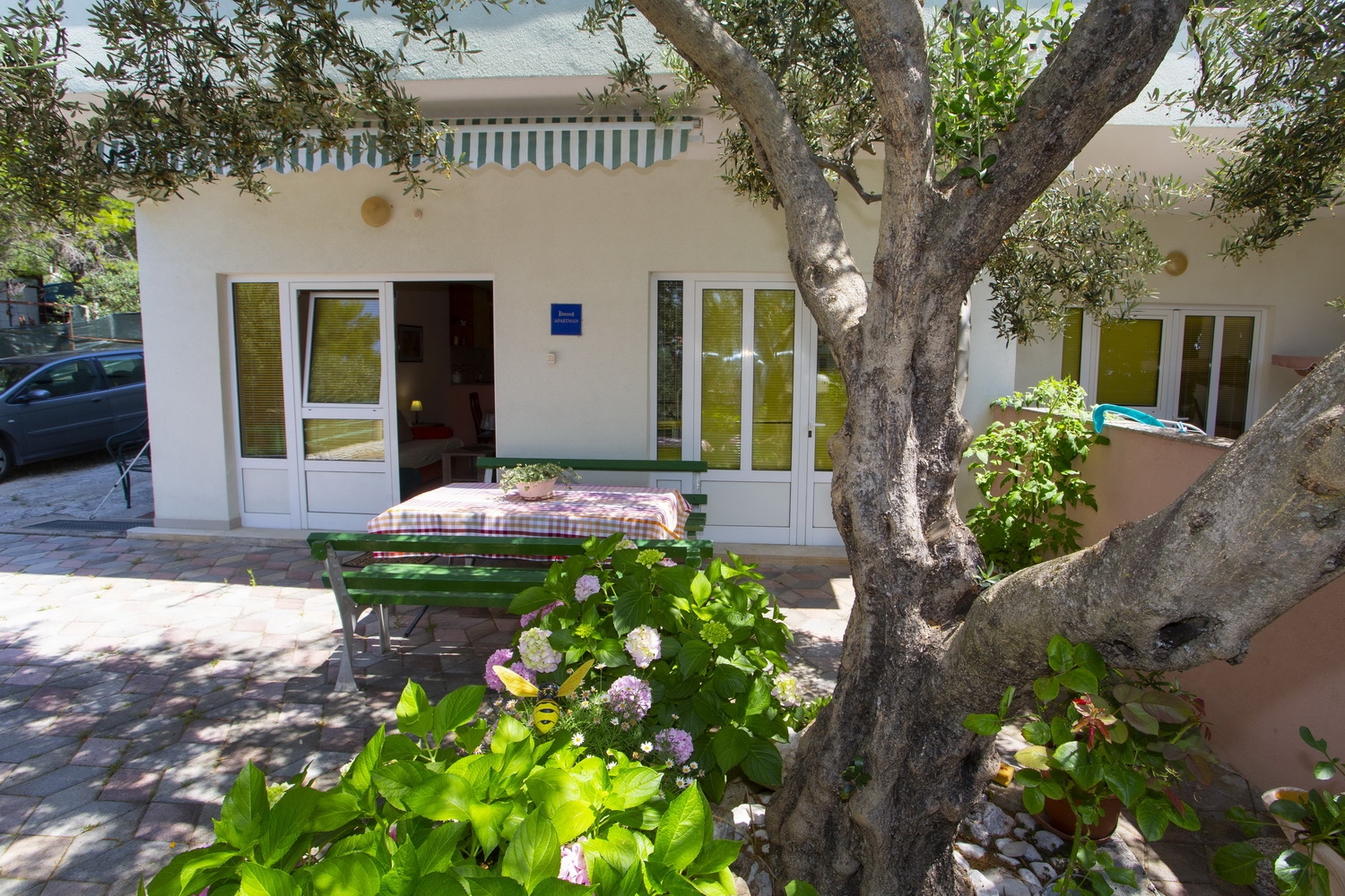 One bedroom apartment with terrace Makarska  A-a