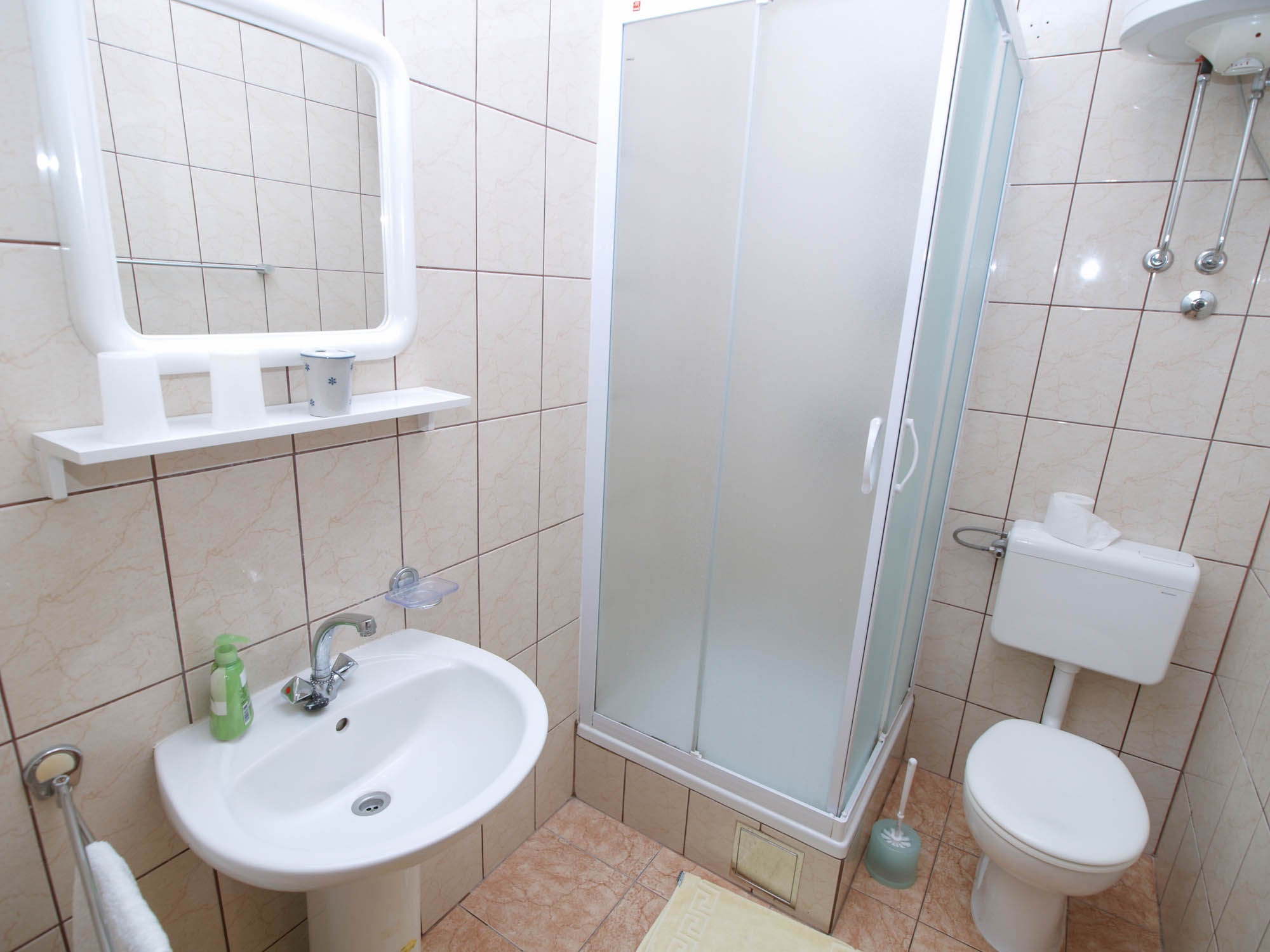 Two bedroom apartment with terrace Makarska  A-b