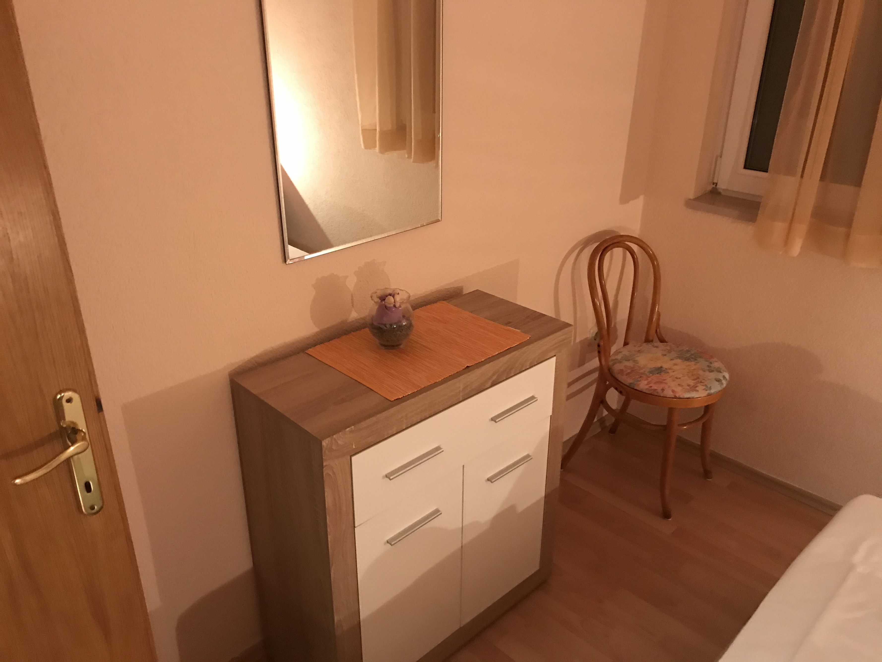 Two bedroom apartment with terrace Makarska  A-b