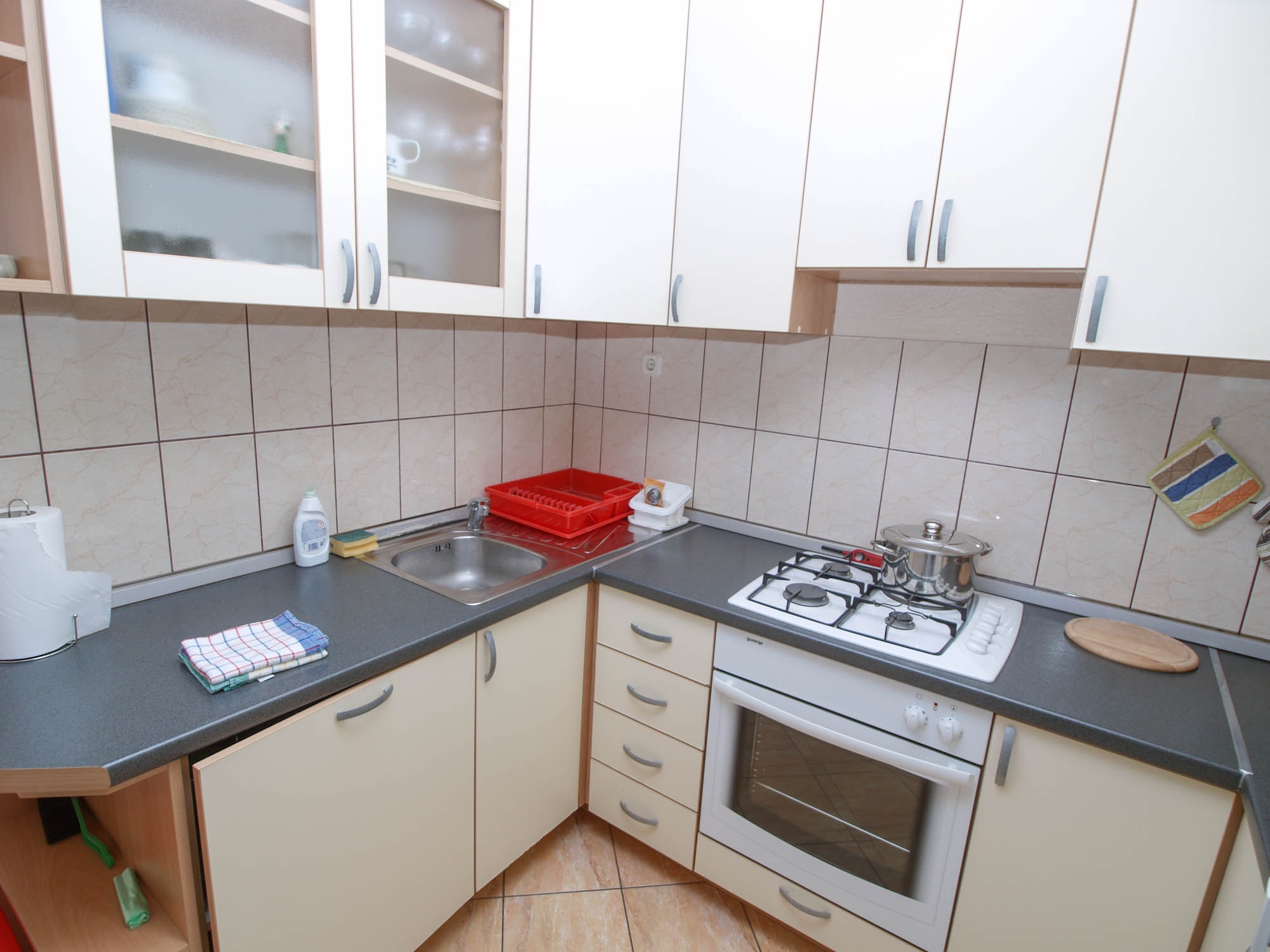 Two bedroom apartment with terrace Makarska  A-b