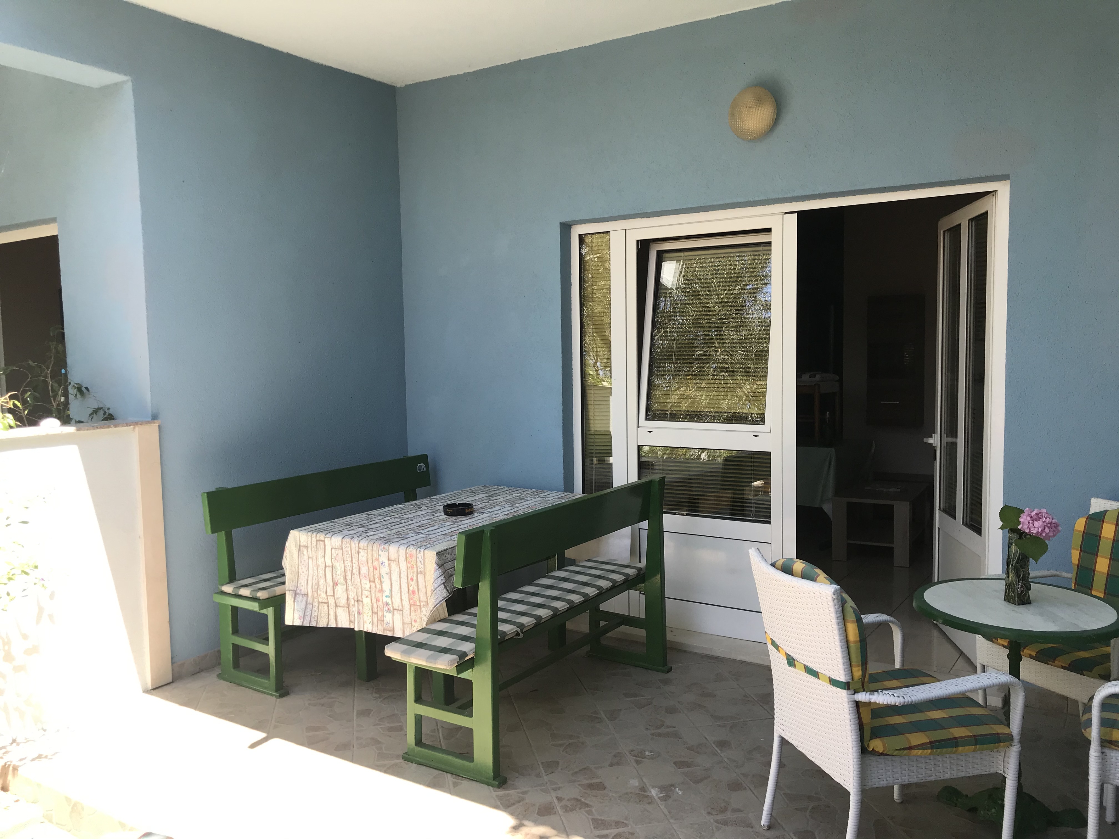 Two bedroom apartment with terrace Makarska  A-b