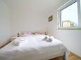 Спальня 2 Vantačići, Спальня 2 в размещении типа apartment, WiFi.