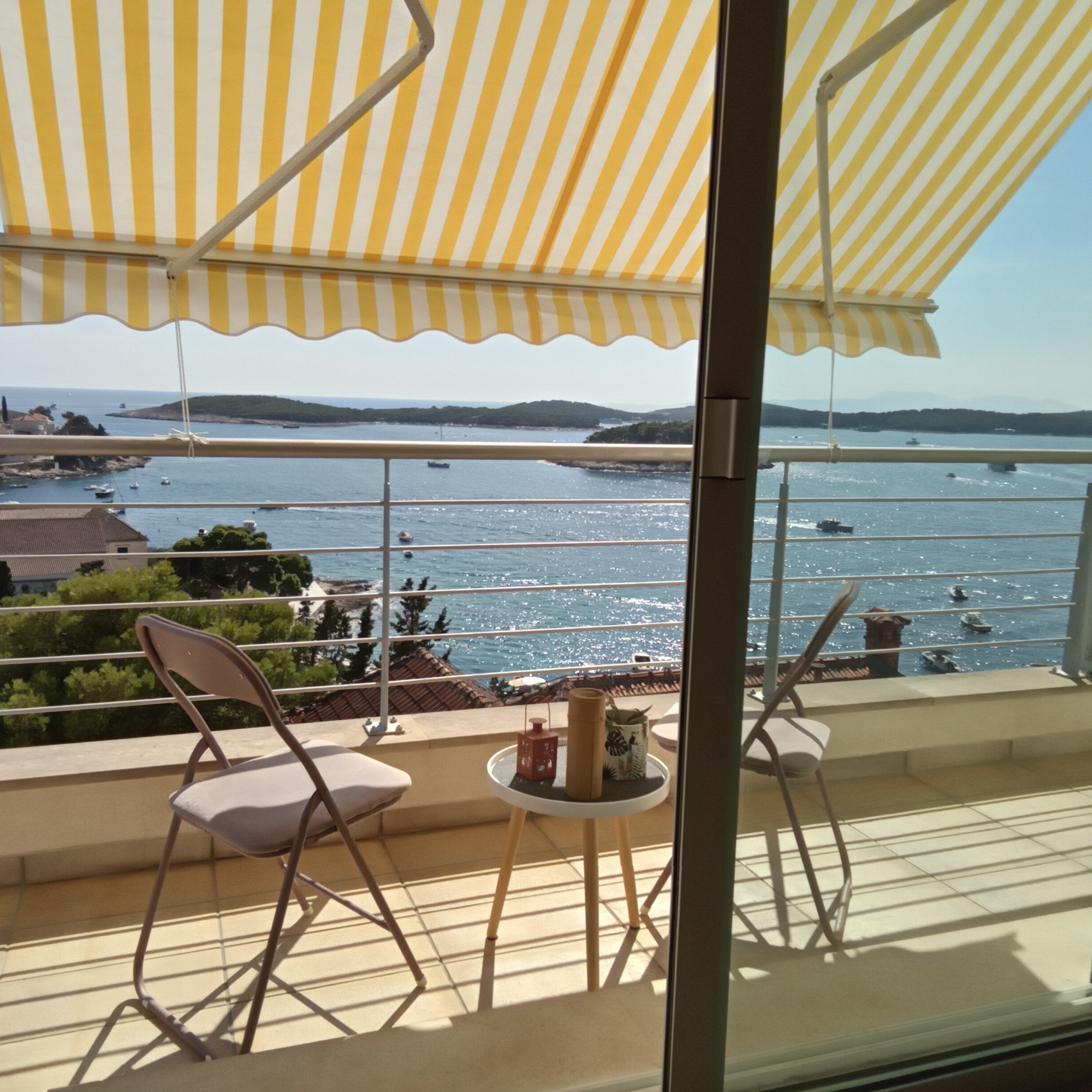 Studio flat with balcony and sea view Hvar  AS-a