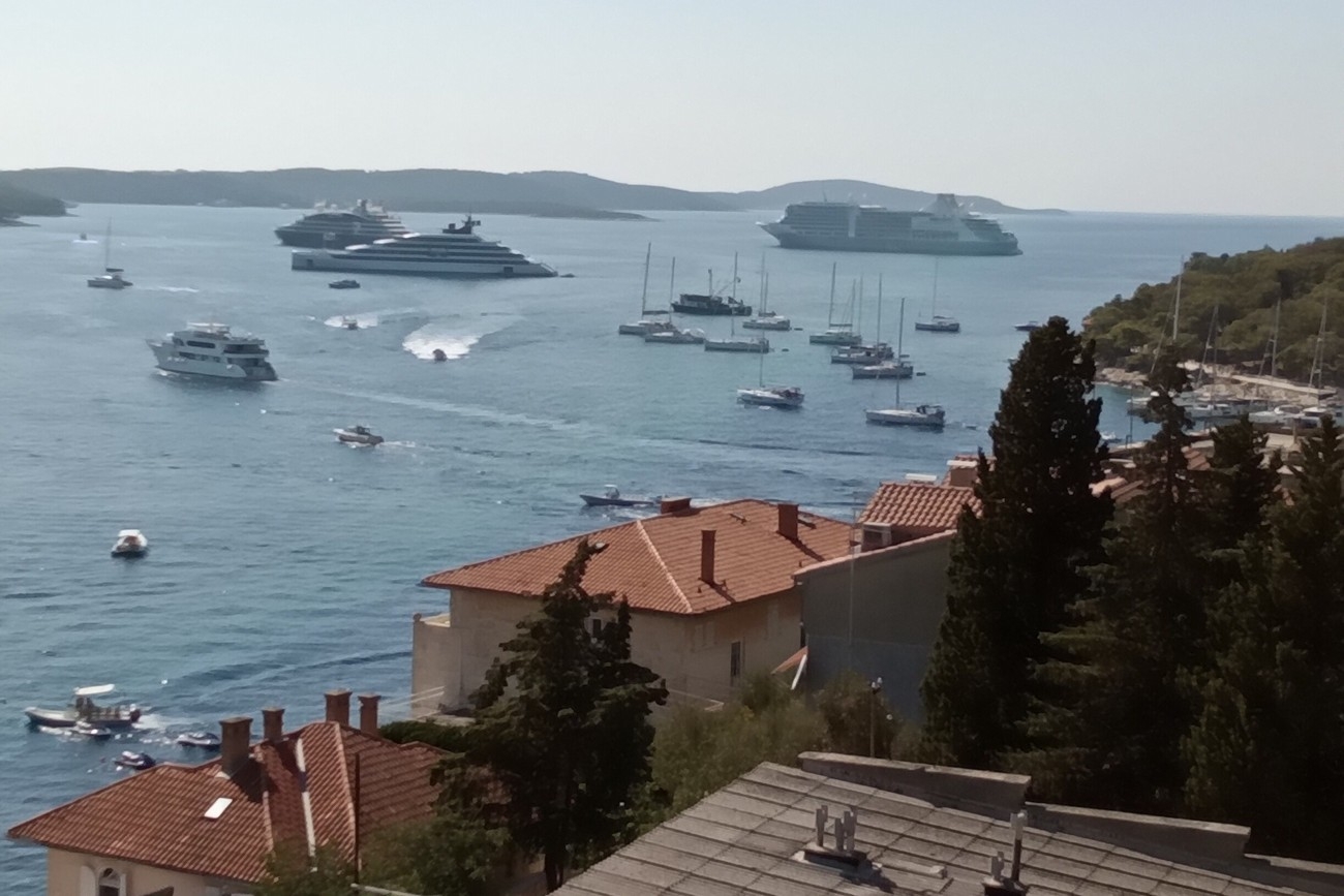 Studio flat with balcony and sea view Hvar  AS-a