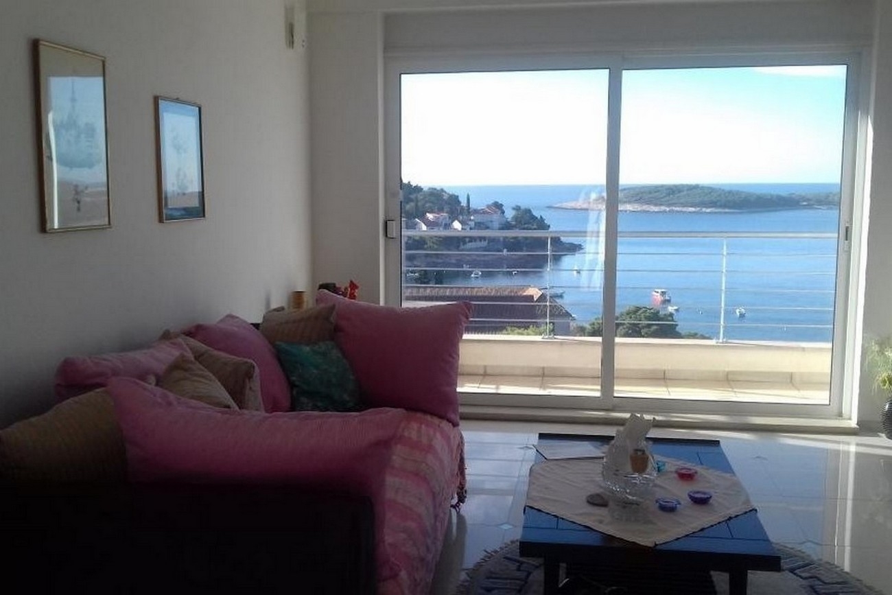 Studio flat with balcony and sea view Hvar  AS-a