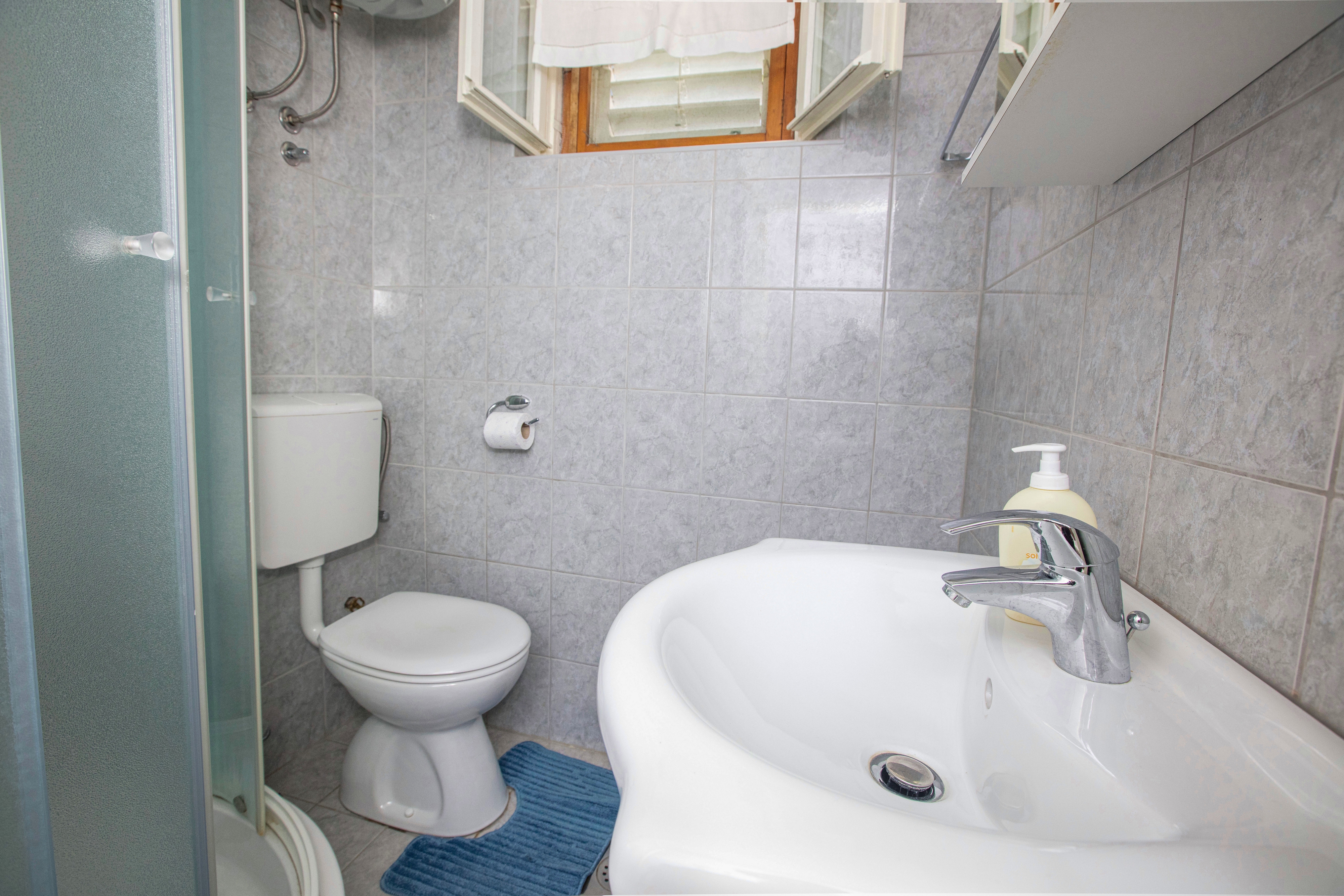 Two bedroom house with terrace Jadrija, Šibenik  K