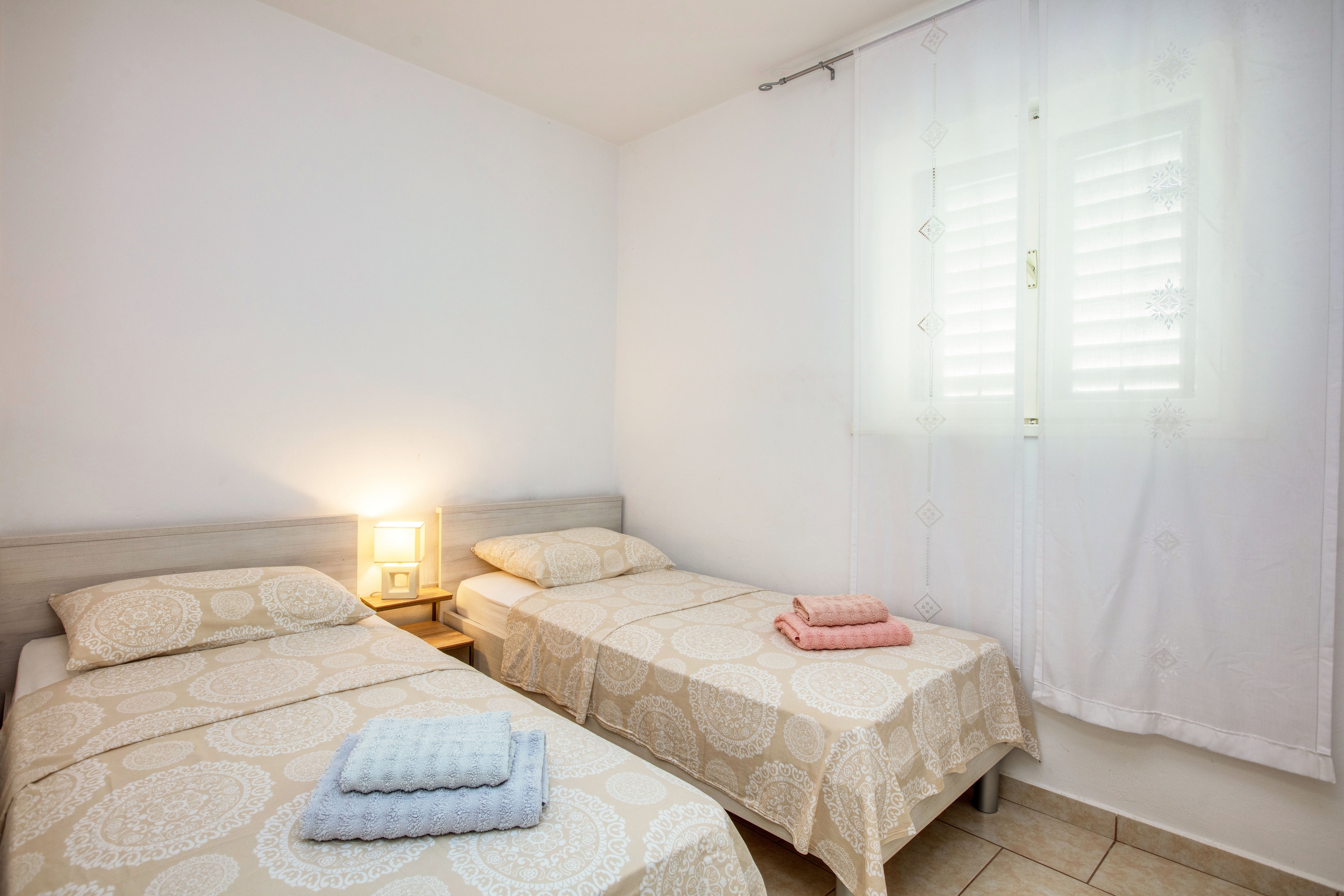 Two bedroom house with terrace Jadrija, Šibenik  K