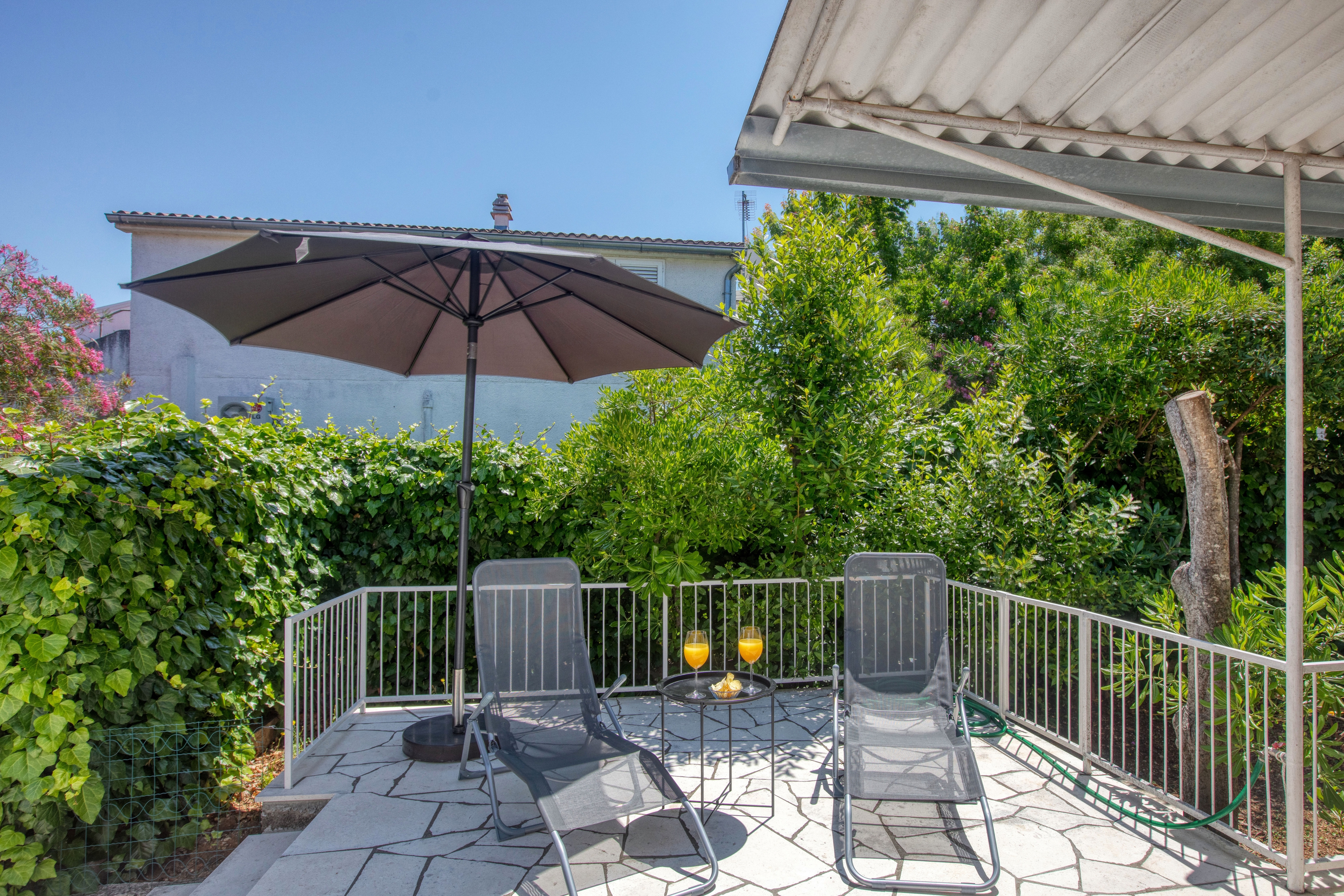 Two bedroom house with terrace Jadrija, Šibenik  K