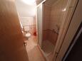 Ванная комната Lopar, Ванная комната в размещении типа apartment, Домашние животные допускаются и WiFi.