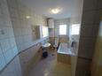 Ванная комната 1 Lopar, Ванная комната 1 в размещении типа apartment, Домашние животные допускаются и WiFi.