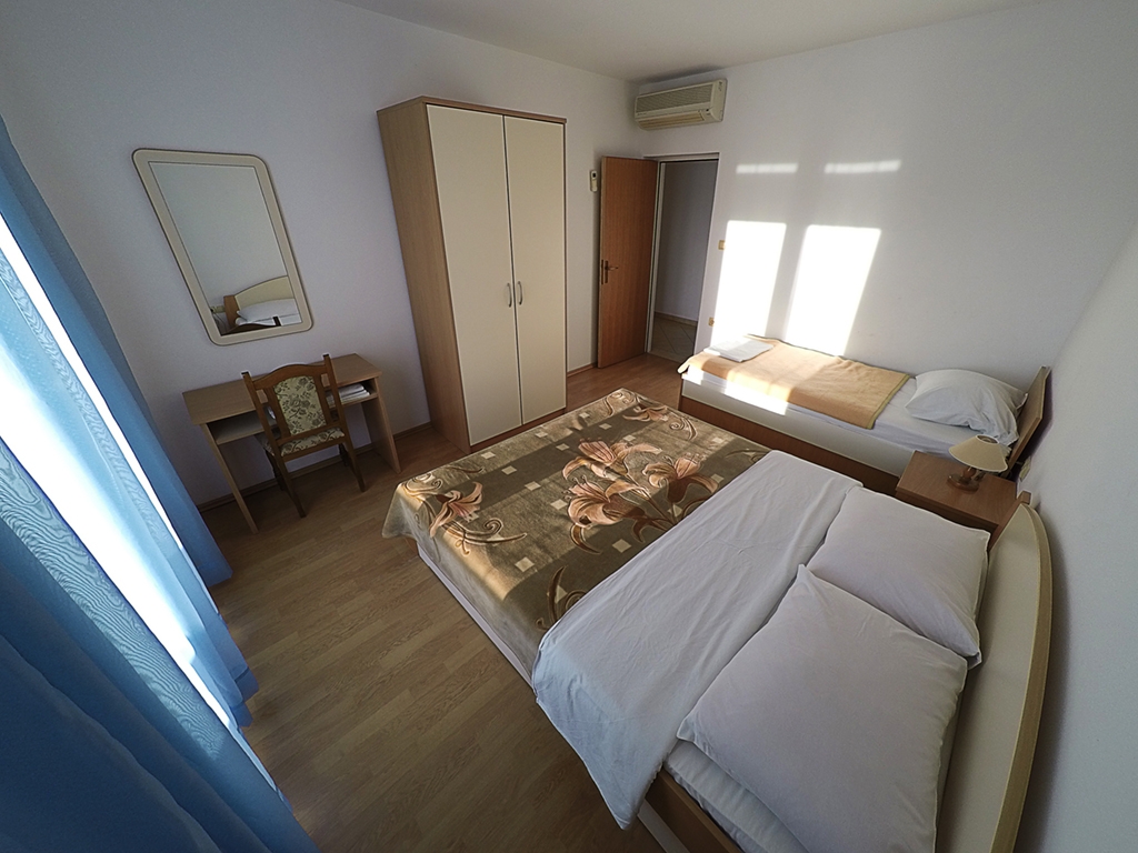 Top Rab Lopar Top Rab Lopar