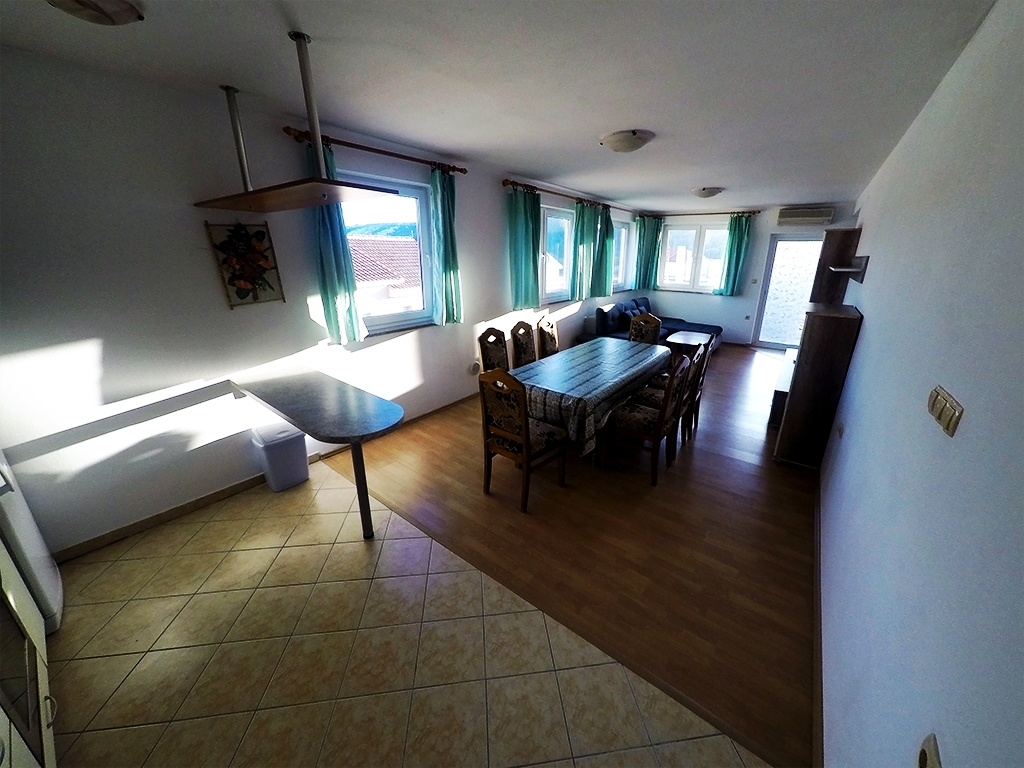 Three bedroom apartment with terrace Lopar, Rab (A-20644-d)