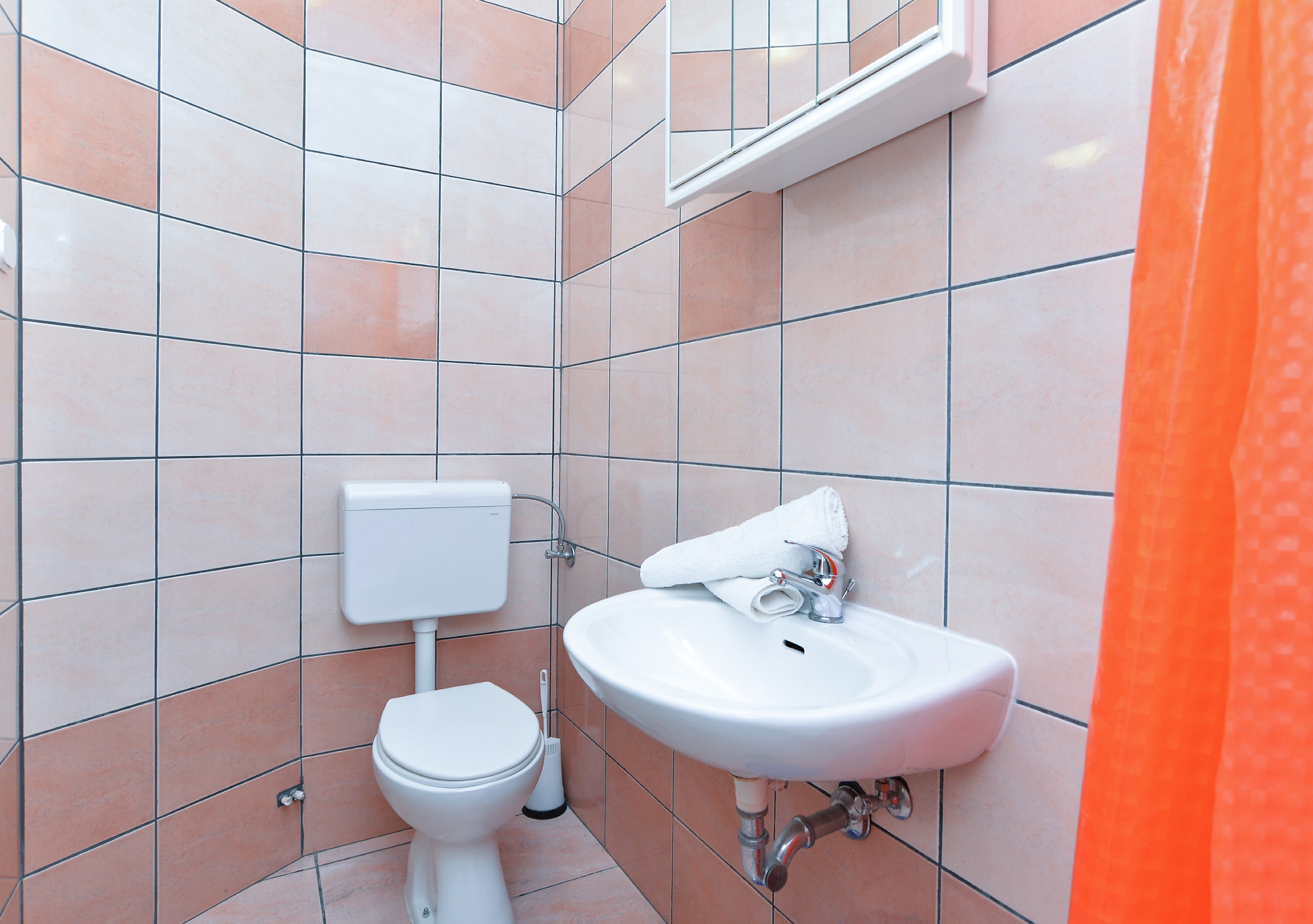 Two bedroom apartment with terrace Valbandon, Fažana  A-b