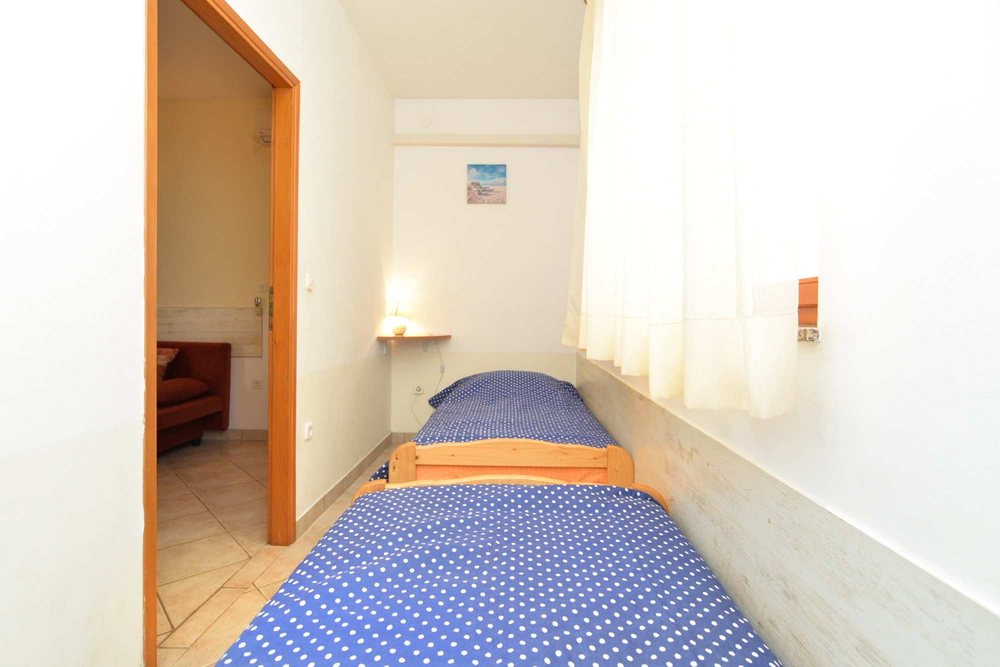 Two bedroom apartment with terrace Valbandon, Fažana  A-b