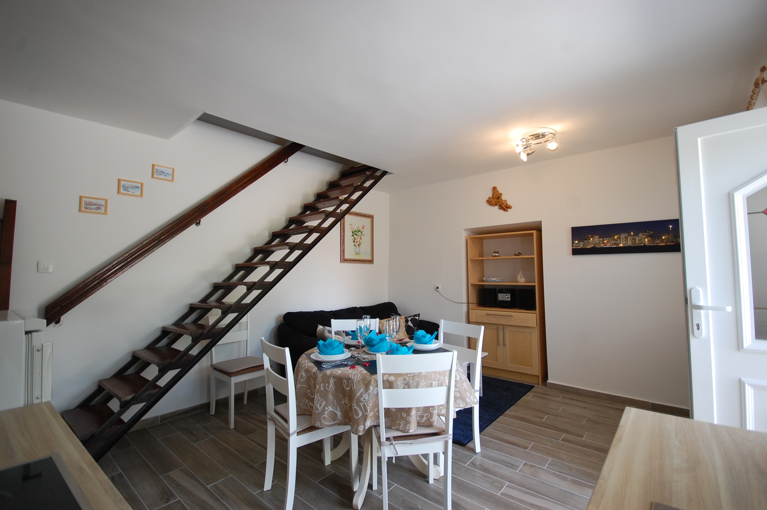 Two bedroom house with terrace Nenadići, Krk  K