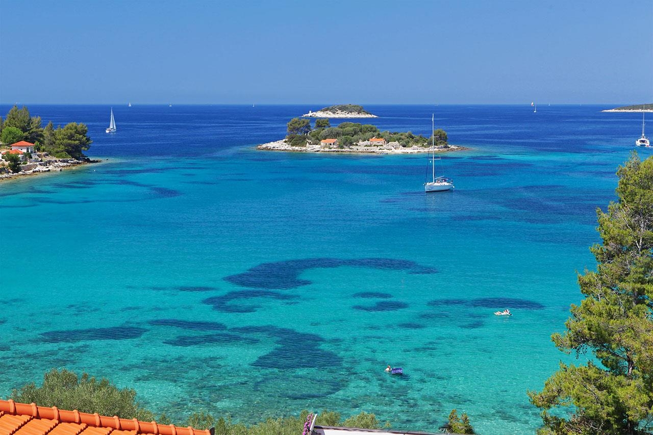 Dvosobni apartman s terasom i pogledom na more Uvala Gradina, Korčula  A-b