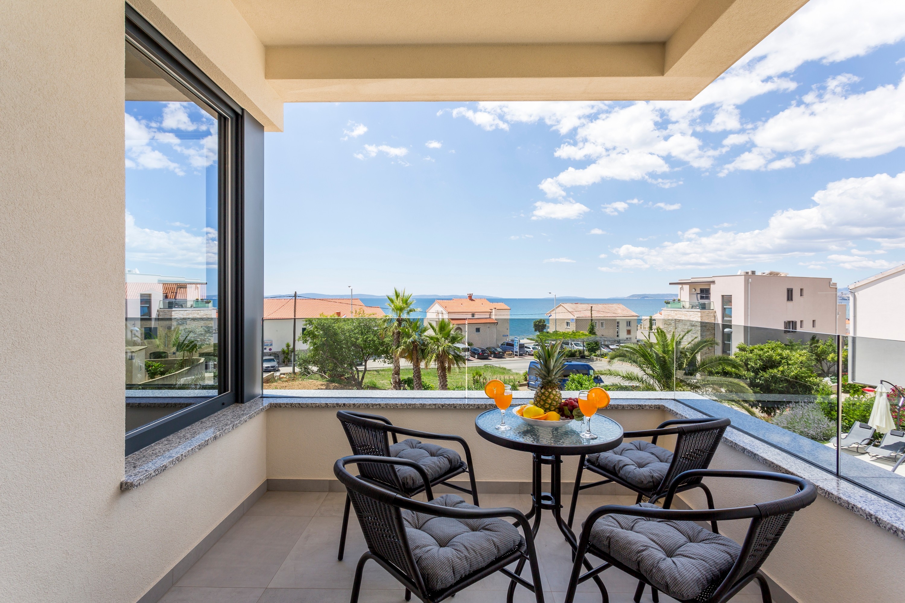 One bedroom apartment with balcony and sea view Podstrana, Split  A-c