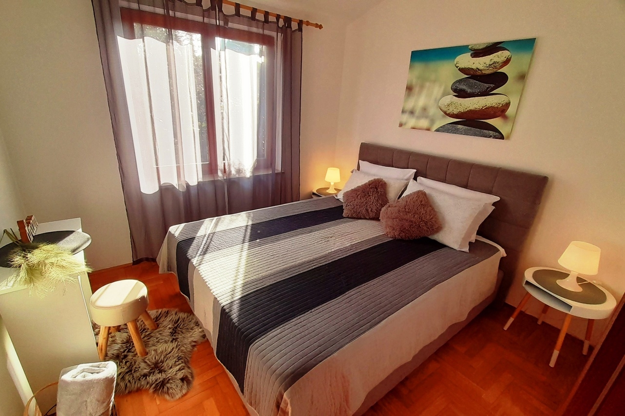One bedroom apartment with terrace Pula  A-a