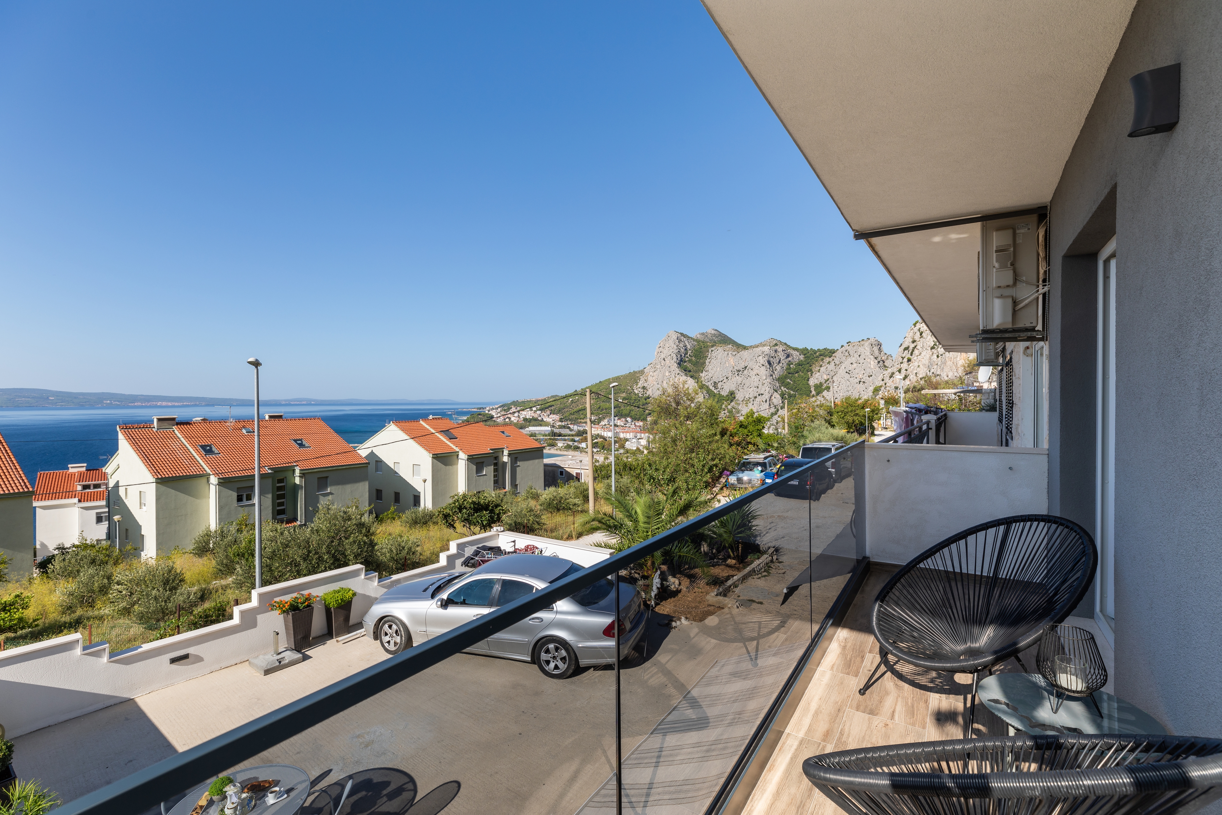 Two bedroom apartment with terrace and sea view Omiš  A-a