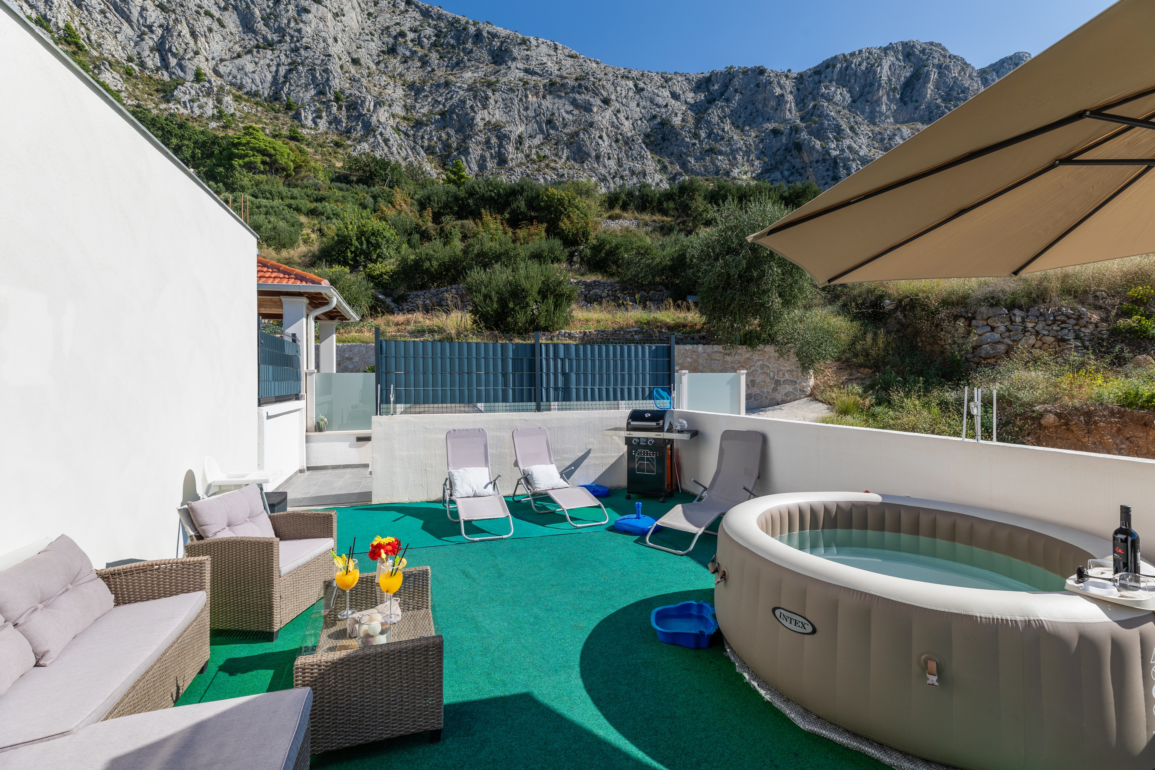 Two bedroom apartment with terrace and sea view Omiš  A-a