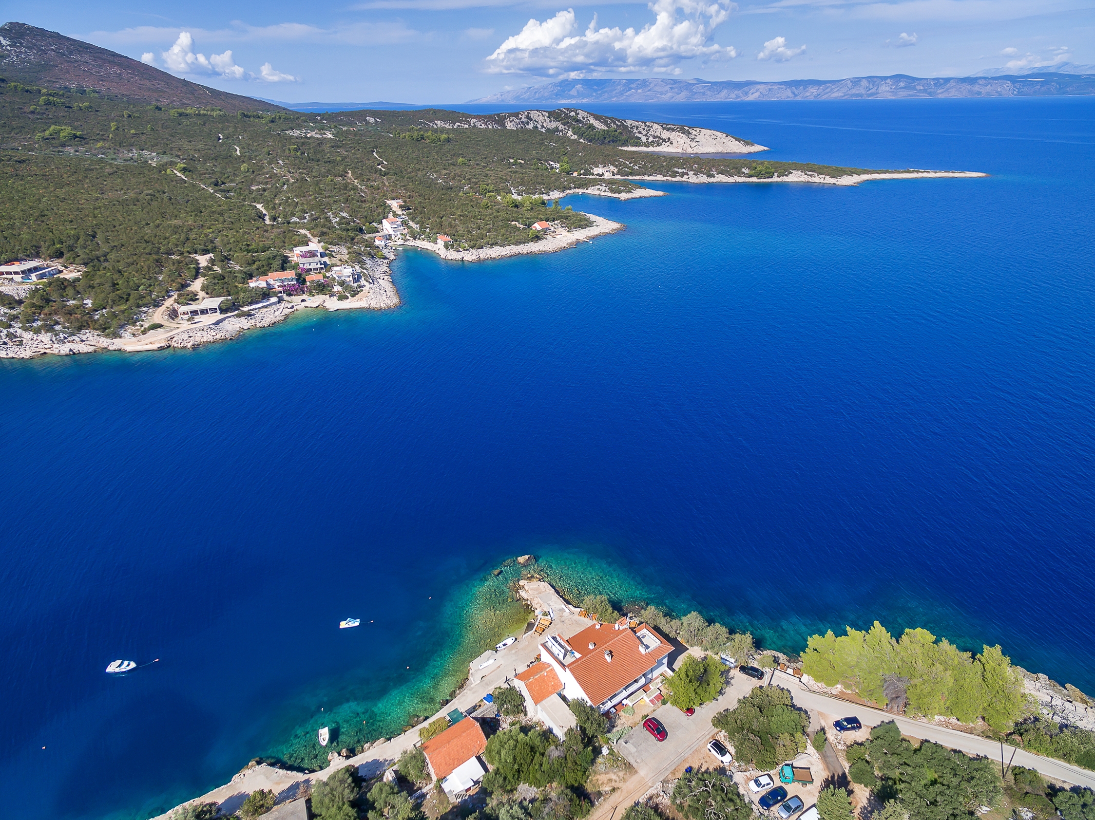 Room near beach Cove Pokrivenik, Hvar (S-2069-e) Room near beach Cove Pokrivenik, Hvar (S-2069-e)
