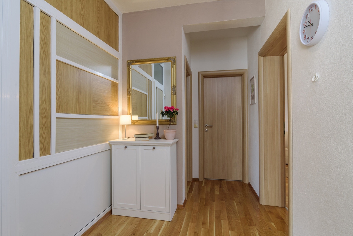Two bedroom apartment with terrace Kaštel Novi, Kaštela  A-a