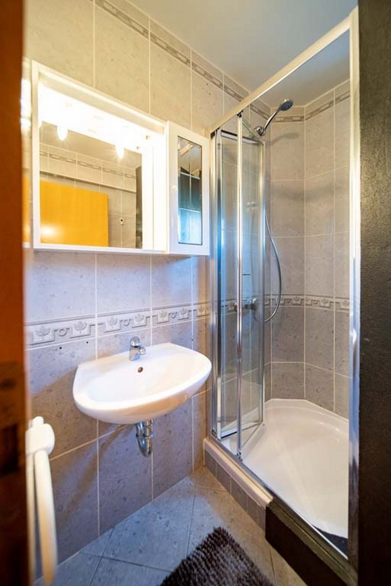 Two bedroom apartment with terrace Lopar, Rab  A-b