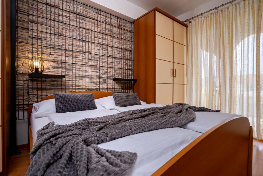 One bedroom apartment with terrace Lopar, Rab  A-c