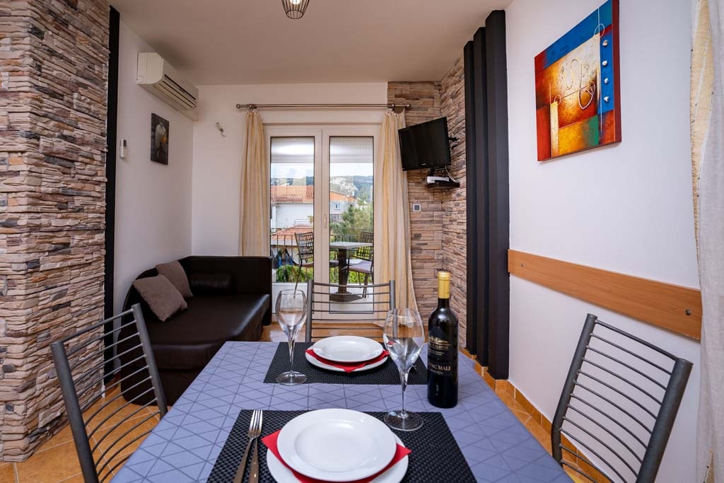 One bedroom apartment with terrace Lopar, Rab  A-c