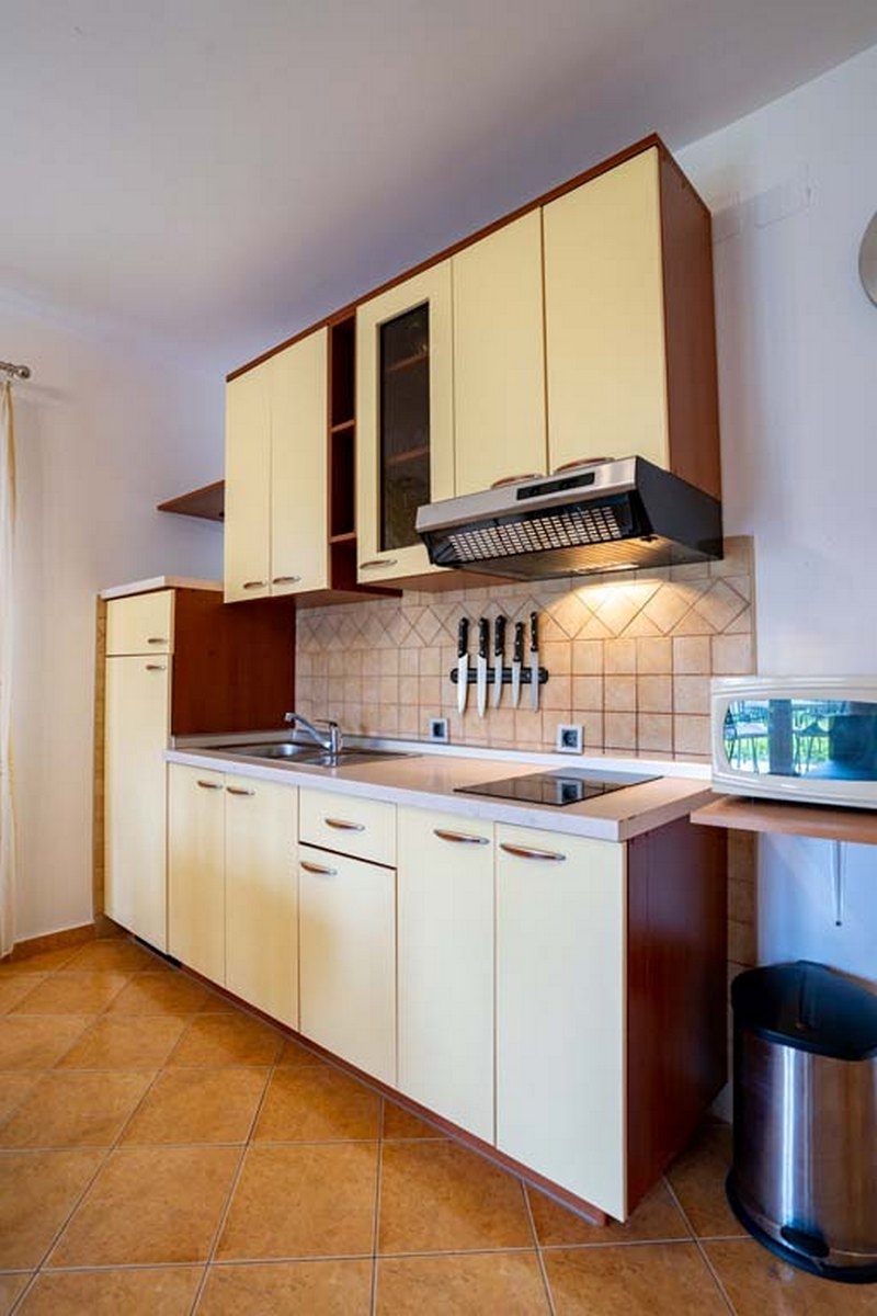 One bedroom apartment with terrace Lopar, Rab  A-c