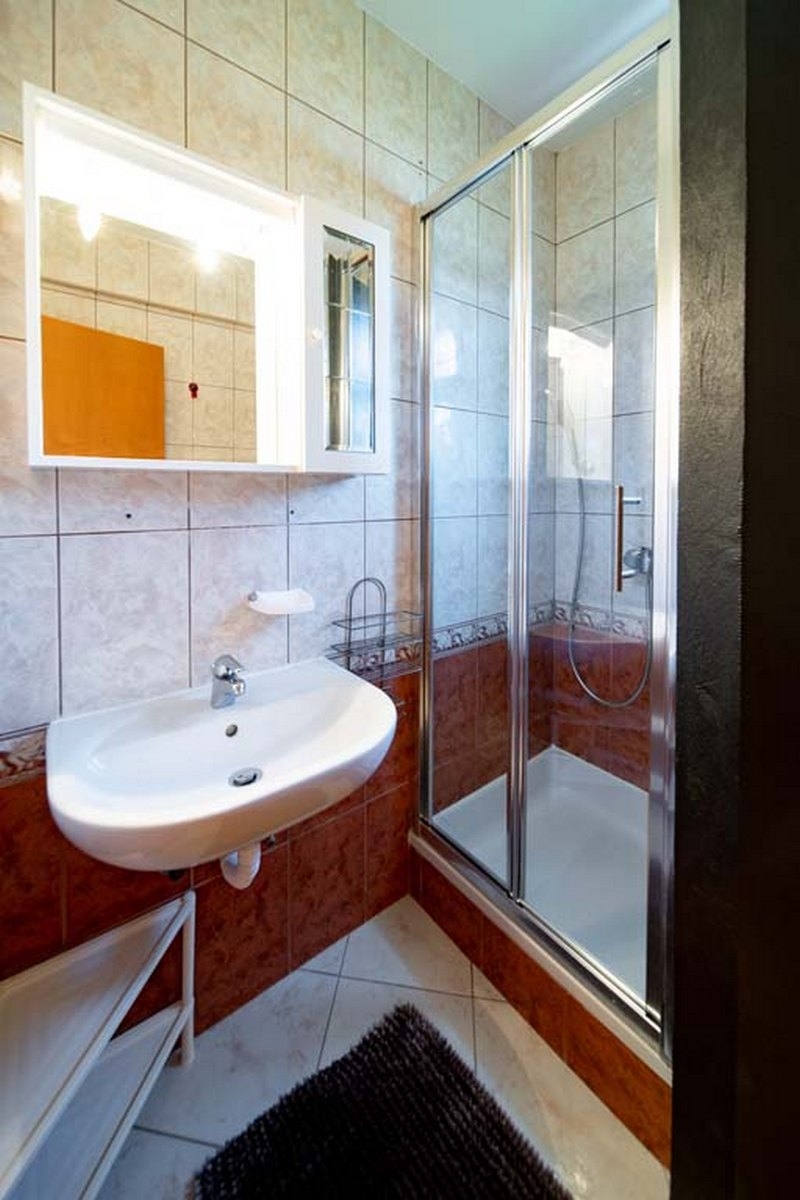 Two bedroom apartment with terrace Lopar, Rab  A-d