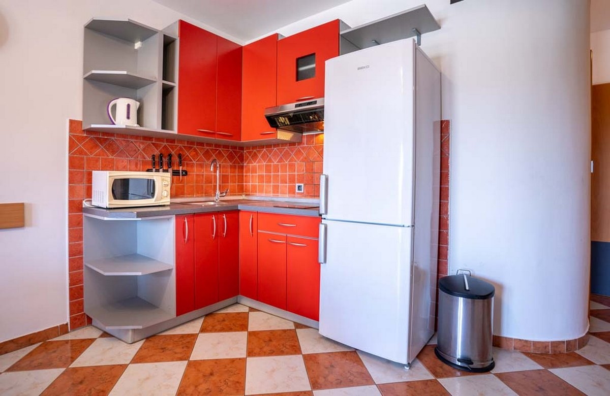 Two bedroom apartment with terrace Lopar, Rab  A-d