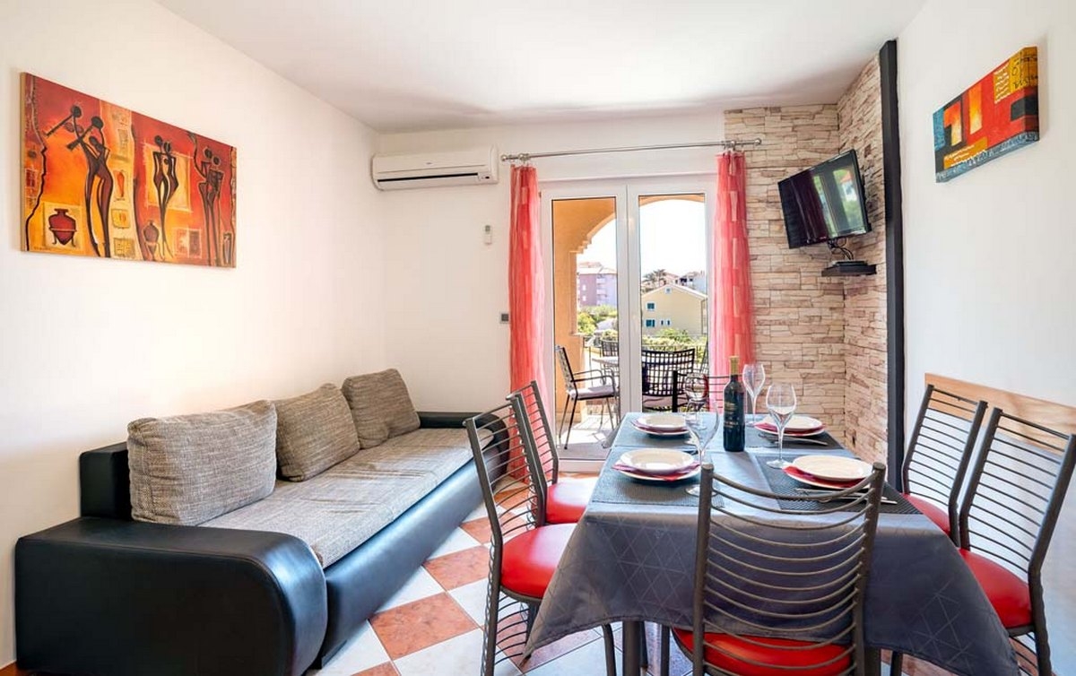Two bedroom apartment with terrace Lopar, Rab  A-d