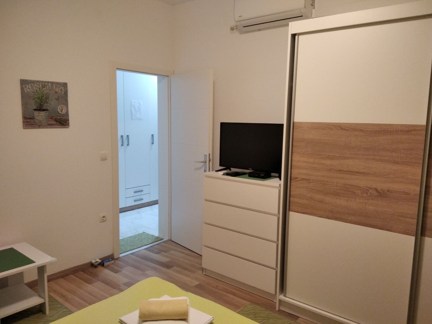 One bedroom apartment with terrace Kaštel Štafilić, Kaštela  A-a