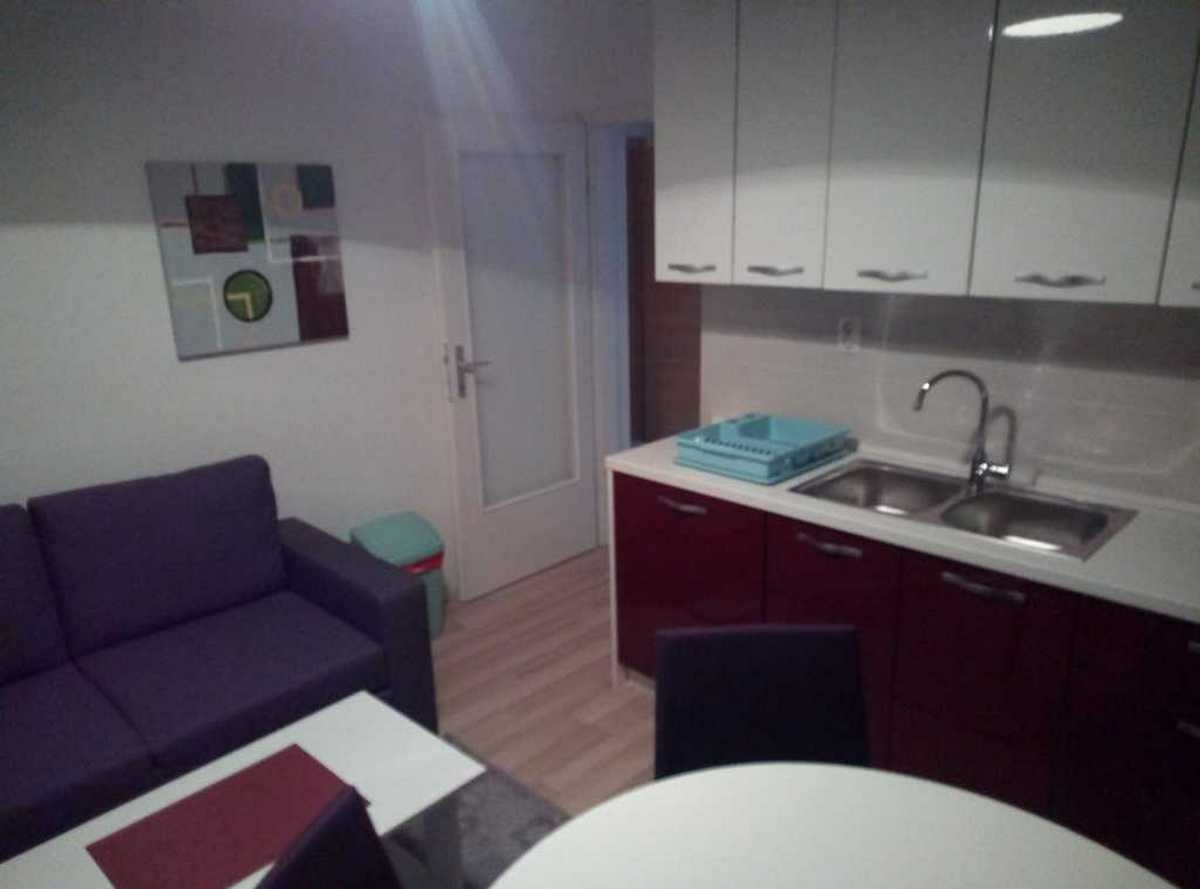 One bedroom apartment with balcony Kaštel Štafilić, Kaštela  A-c